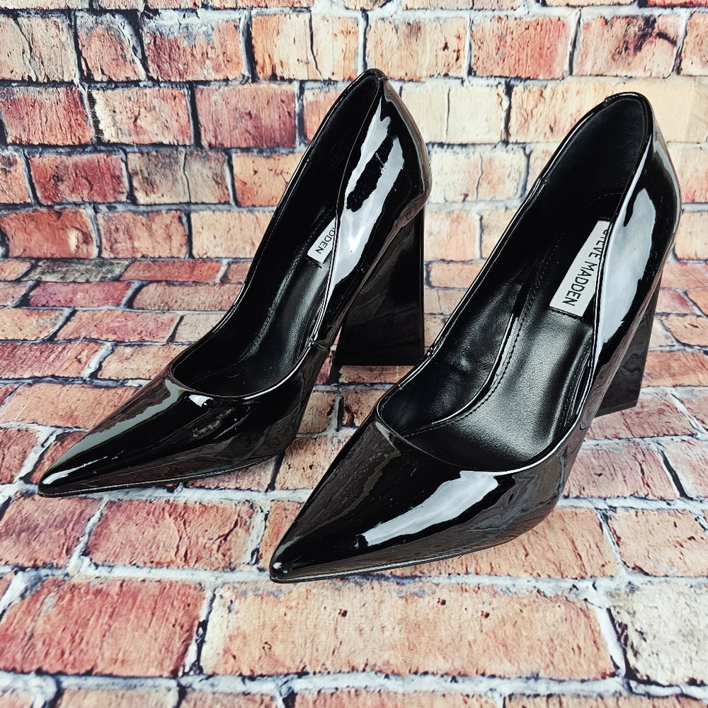 Steve Madden Black Patent Block Heel Pumps - Picture 5 of 12